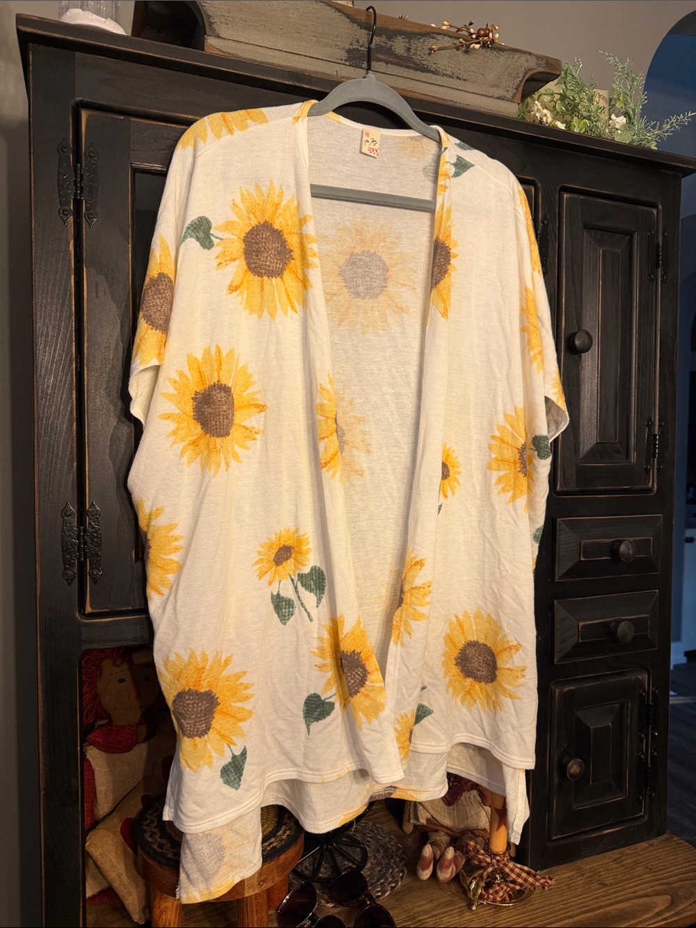 7th Ray White Sunflower Print Open-Front Sweater